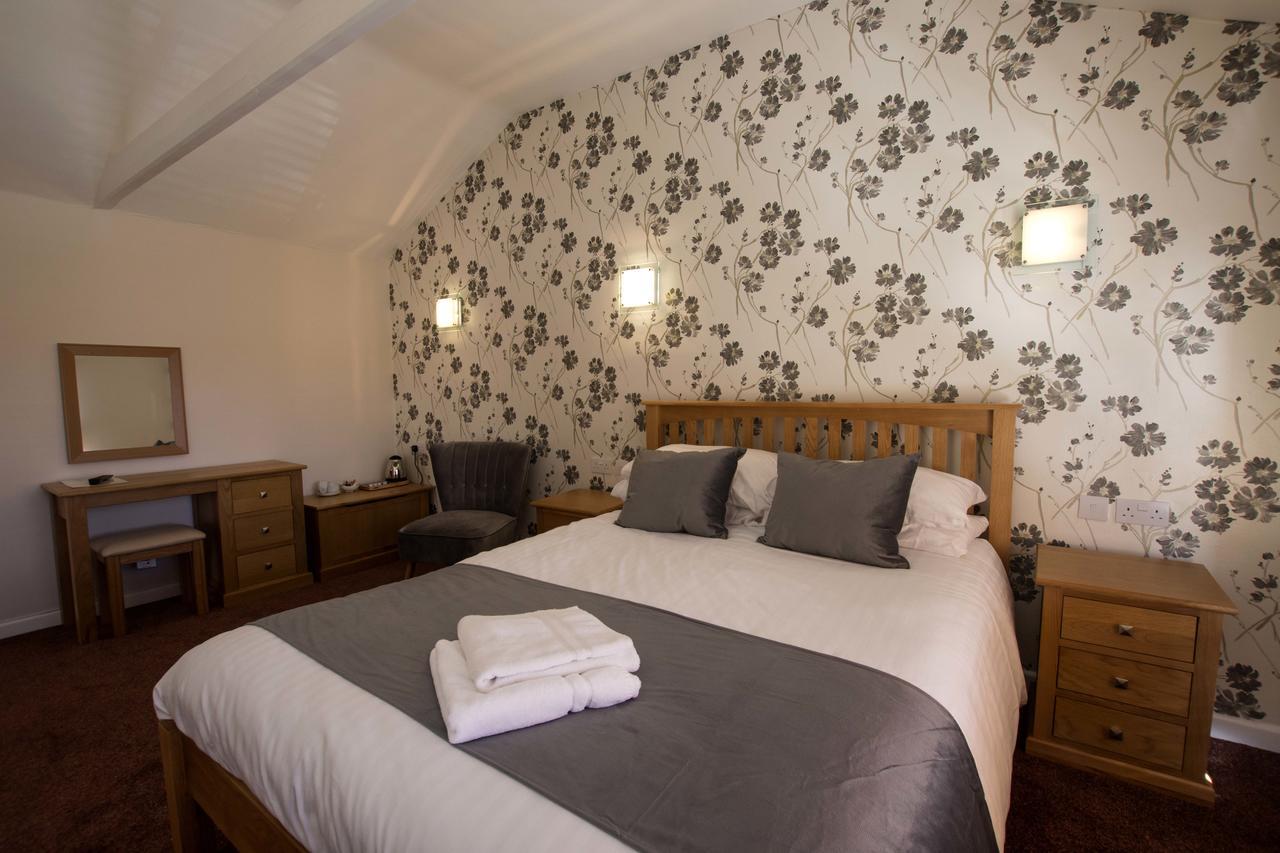 The Crown Inn Hotel Long Melford Eksteriør billede